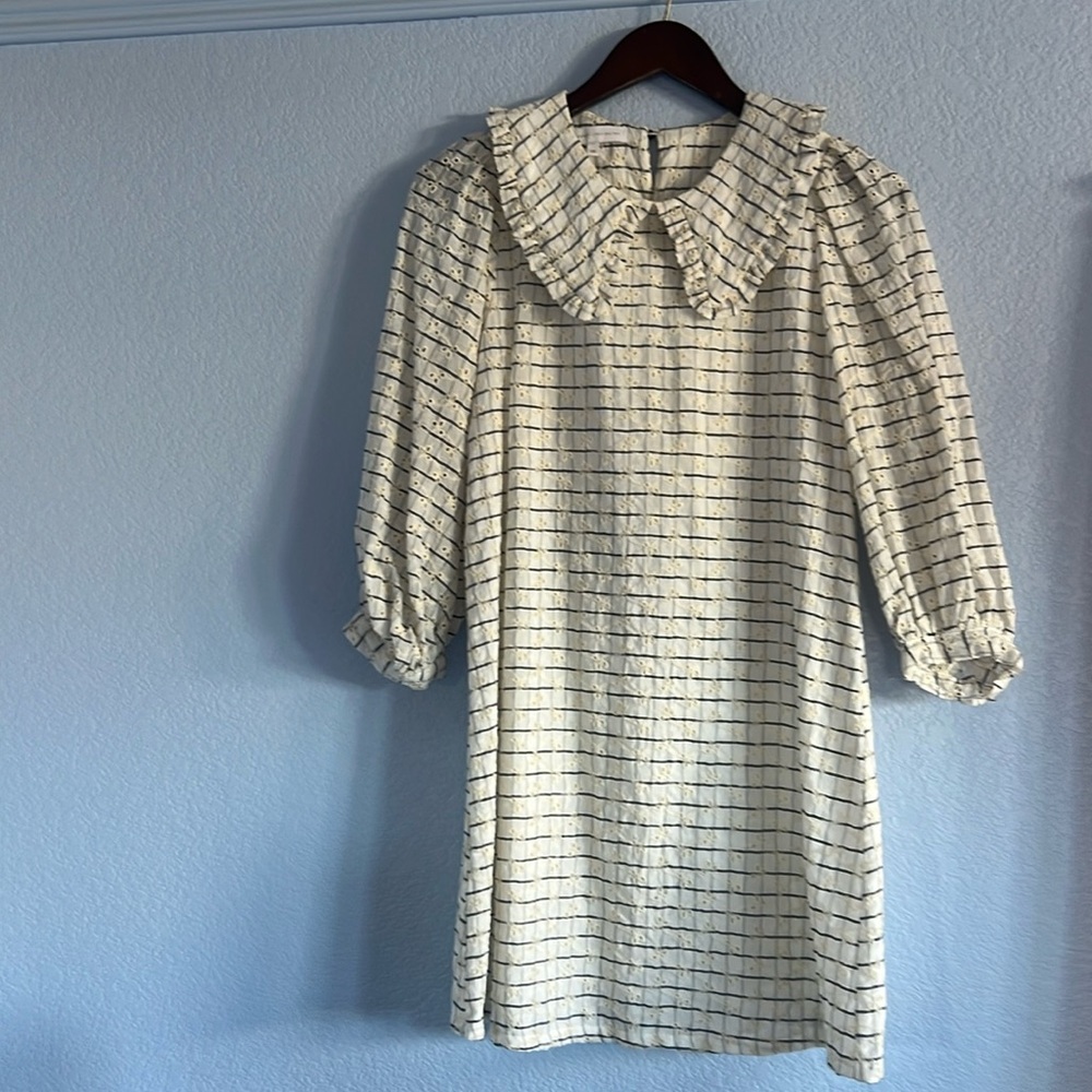 Cori Lynn Calder, white eyelet dress size extra
Small